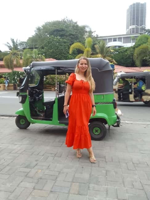 Colombo: Private City Tuk-Tuk Tour with Local Guide & Pickup - Why a private tuk-tuk works so well in Colombo