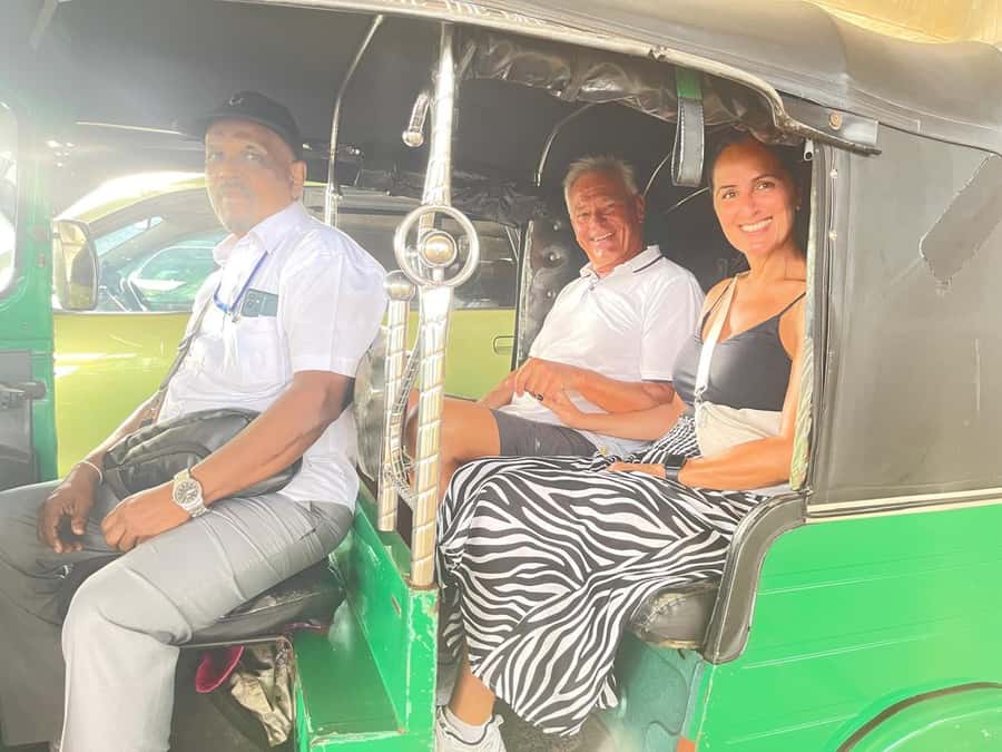 Colombo: Private Guided Tour of the City by Tuk-Tuk - Colombo by Tuk-Tuk, an Efficient Way to Get Oriented