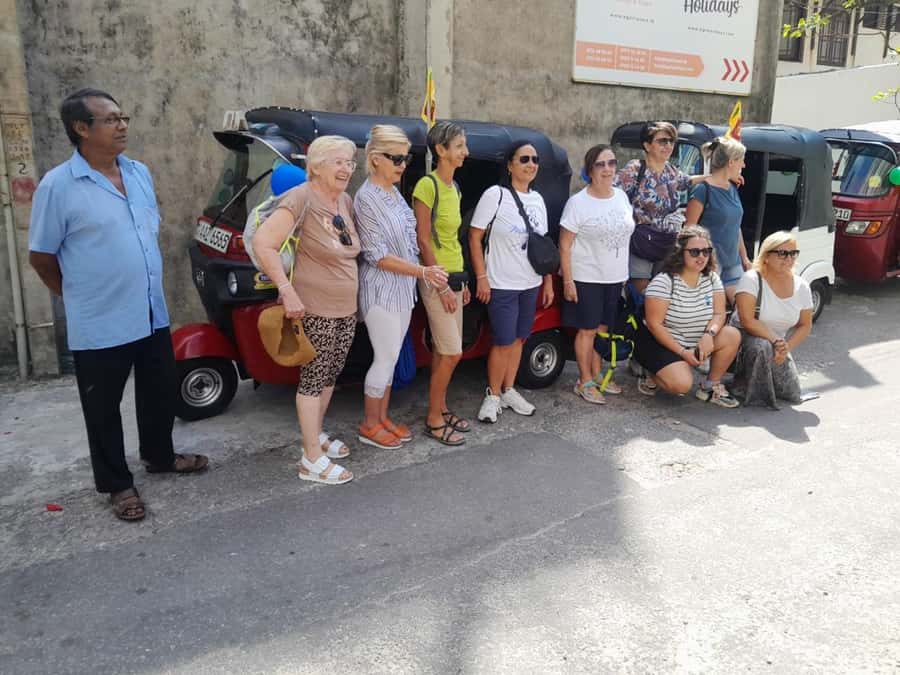 Colombo: Private Guided Tour of the City by Tuk-Tuk - Independence Square, Viharamahadevi Park, and Galle Face Green