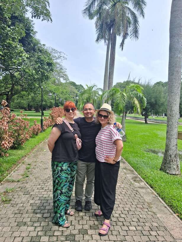 Colombo: Private Guided Tuk Tuk City Tour with Hotel Pickup - Why Colombo looks better from a tuk tuk