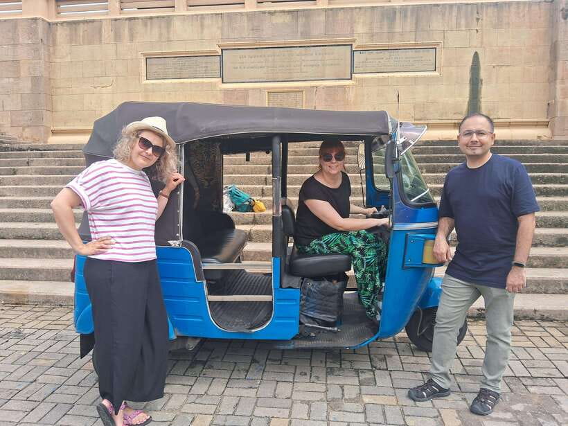 Colombo: Private Guided Tuk Tuk City Tour with Hotel Pickup - Price and what you get for $25