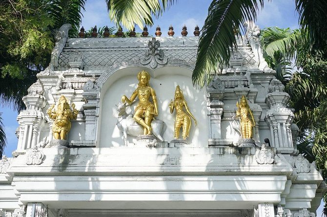 Colombo Private guideTour byTuk Tuk Morning Evening All inclusive - Independence Memorial Hall and Colombo’s colonial landmarks