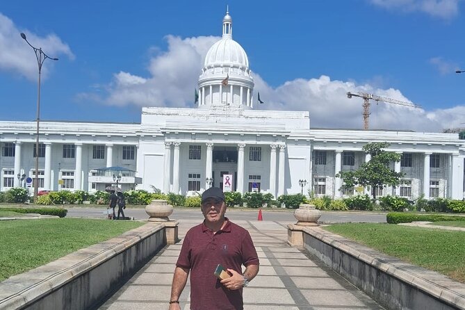 Colombo Private Tuk-Tuk City Tour with All Entry Fees Included - Gangaramaya Temple: A Buddhist Sanctuary Start