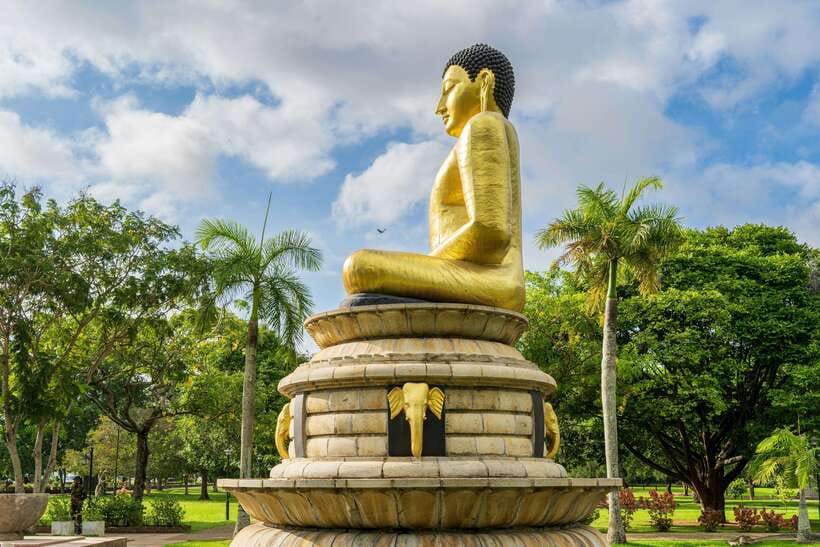 Colombo Shore Excursion, History Legacy and hidden gems - Gangaramaya Temple, where the city’s faith feels close