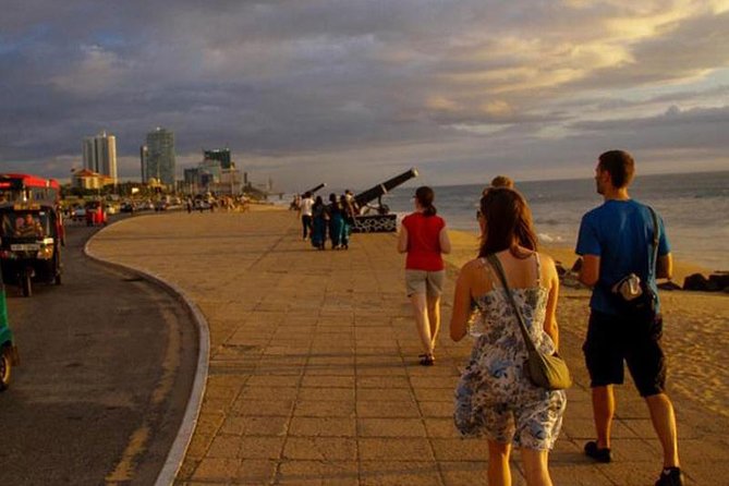 Colombo Sightseeing and Shopping Private Tour Including Lunch - Fort and Pettah shopping lanes, history plus practical buys