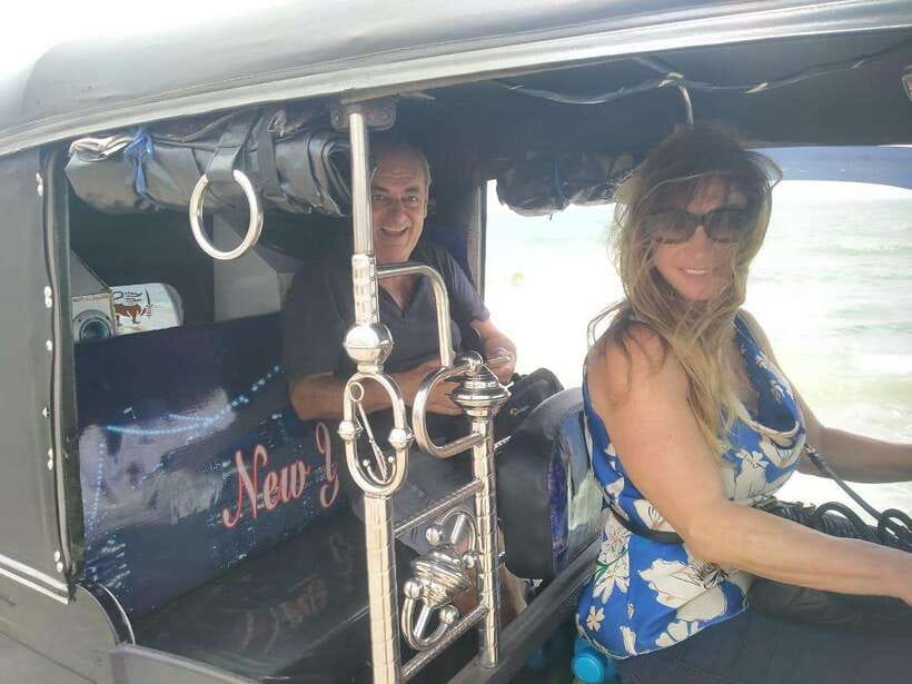 Colombo Sightseeing Private Tour by Tuk Tuk MorningOREvening - Temples and a mosque in one tight religious route