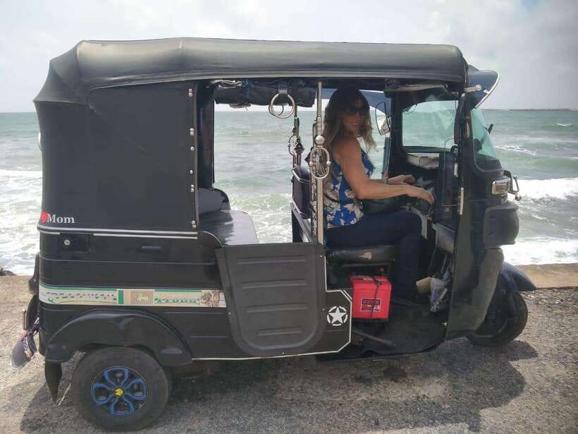 Colombo Sightseeing Private Tour by Tuk Tuk MorningOREvening - Independence Square and Old Town Hall: civic Colombo