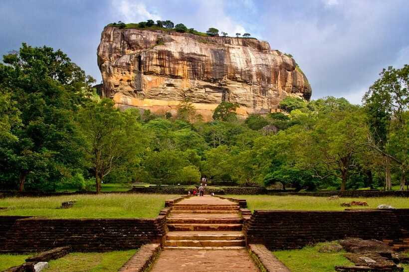 Colombo: Sigiriya, Dambulla Caves, & Wildlife Day Tour - Who this day tour suits best