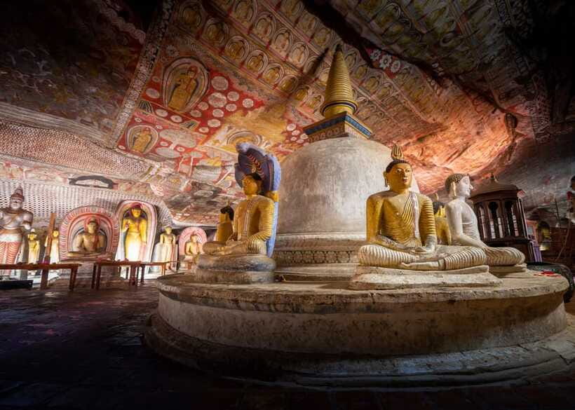 Colombo: Sri Lanka Cultural Triangle Hotspots 2-Day Tour - Sigiriya hotel base: a smart overnight choice for your second-day climb