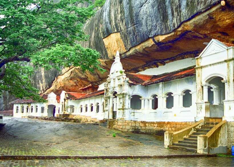 Colombo: Sri Lanka Cultural Triangle Hotspots 2-Day Tour - Sigiriya Rock Fortress and Pidurangala: views you earn, rules you should follow