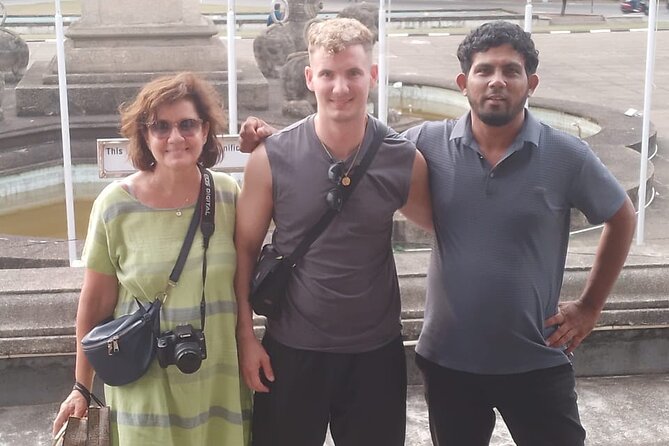 Colombo Tuk Tuk City Tour - Colombo Lighthouse and the maritime heritage vibe