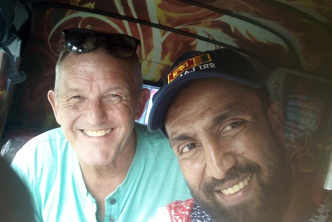 Colombo Tuk Tuk city tour with friendly Tuk driver(All inclusive) - Viharamahadevi Park and Old Town Hall, colonial-era government focus