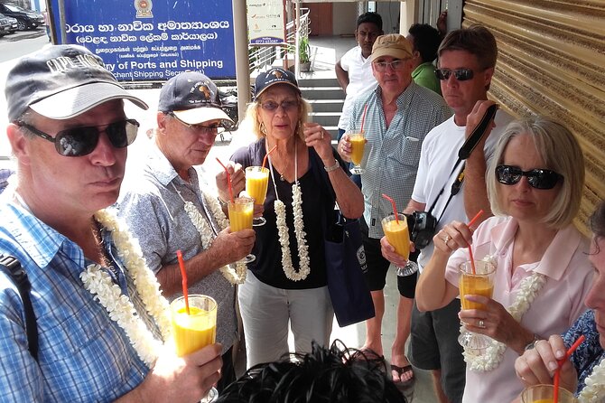 Colombo TUK TUK CITY Tours -Sightseeing Entry Fees - Temples and churches across Colombo: spiritual stops without the guesswork