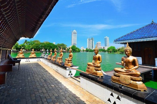 Colombo Walking Tour with Ajeet De Soyza - Gangaramaya Buddhist Temple: the donation ticket and the architecture story