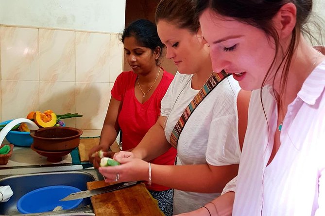 Cooking Classes in Sri Lanka - Arriving in Negombo: Tea, Coconut Milk, and Kitchen Warm-Up