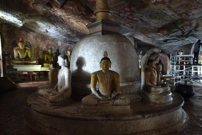 Dambulla, Sigiriya and Pidurangala Tour from Kandy - Stop 1, Dambulla Cave Temple: Rock-Top Temples in a Tight Hour