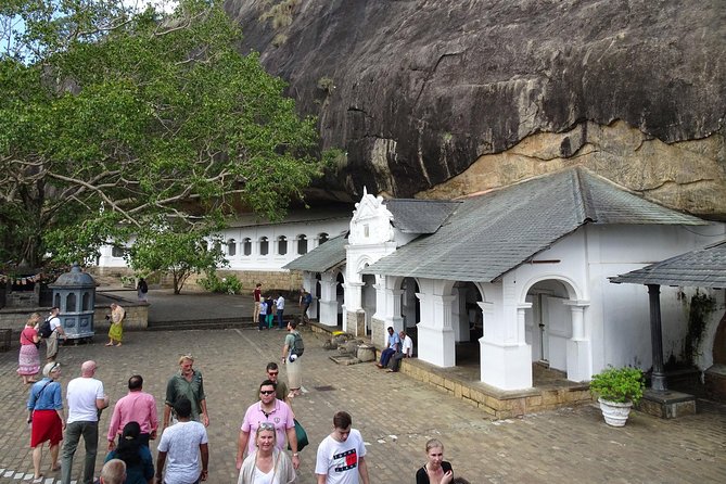 Dambulla, Sigiriya and Pidurangala Tour from Kandy - Herbal Garden Stop: A Quick Reset Between Rock Sites