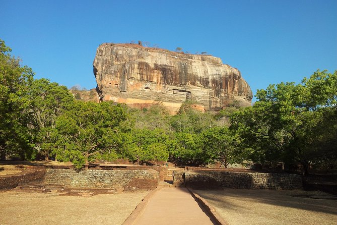 Day Trip to Sigiriya & Dambulla from Colombo - Dambulla Cave Temple: 2,100 m2 of murals and a site you should respect
