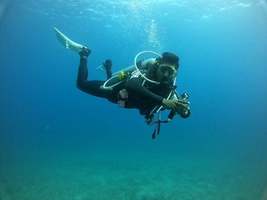 Discover Scuba Diving : Hikkaduwa : Scuba Diving - Your Guided Open-Water Experience Off Hikkaduwa