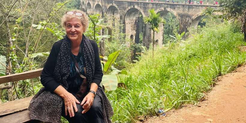 Discover the Best of Sri Lanka in 2 Days - Nuwara Eliya and Ramboda: Old Post Office and Tea-Making Night