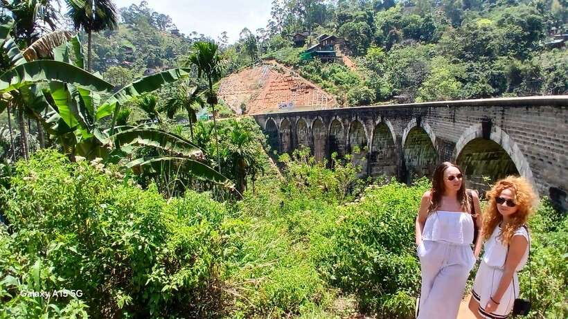 Ella: 9 Arches Bridge, Little Adam's Peak, Tea Factory - Price and value: what $29 gets you in Ella