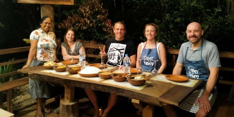 Ella : Cooking class with amazing Spice Garden Tour - What you eat at the end, banana leaves and the point of the meal