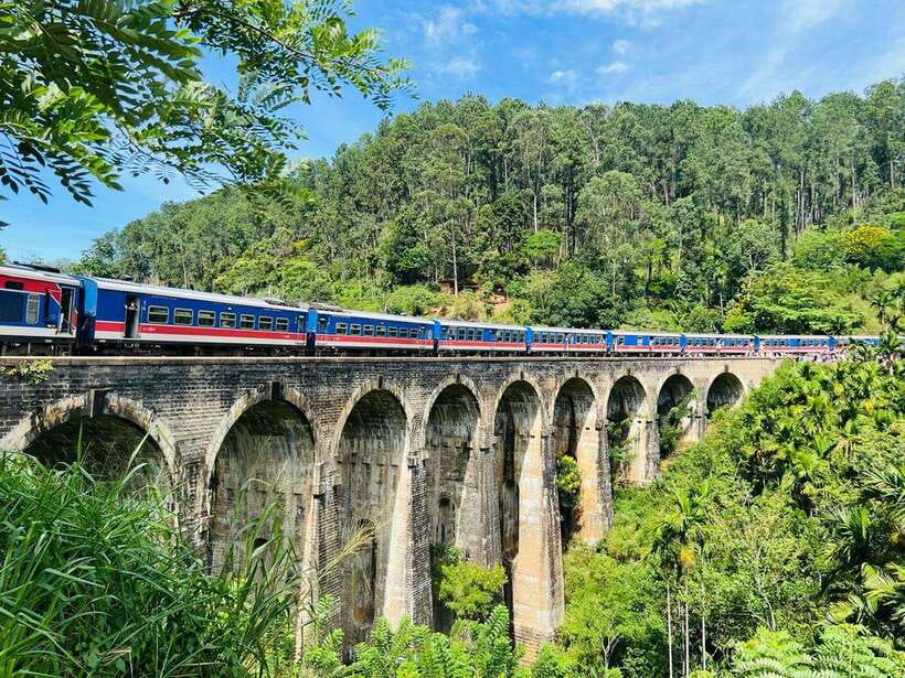 Ella Day Tour from Kandy with tea factory - Ramboda Falls and Bhatha Hanuman Temple, a calm start with real atmosphere