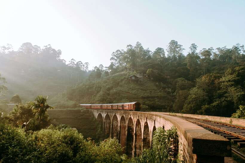 Ella: First Class Scenic Train Ticket To/From Nanuoya - Service and communication: what you can actually count on