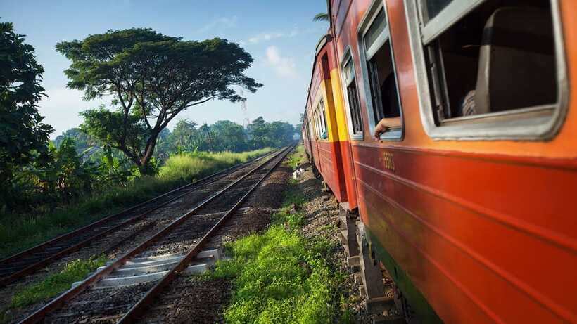 Ella: First Class Scenic Train Ticket To/From Nanuoya - Practical tips that protect your day