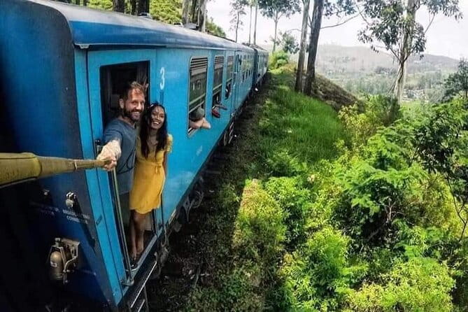 Ella Private Day Tour with Train Ride and Visit to Nine Arch - The Demodara to Bandarawela train ride: the real postcard moment