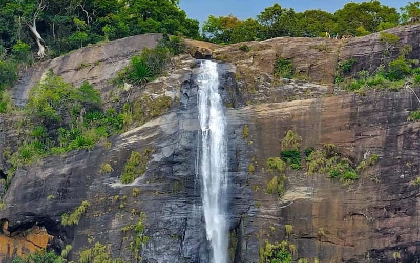 Ella: Ravana and Upper Diyaluma Falls Guided Tour - Ravana Falls: a 25-meter photo stop with a relaxing feel