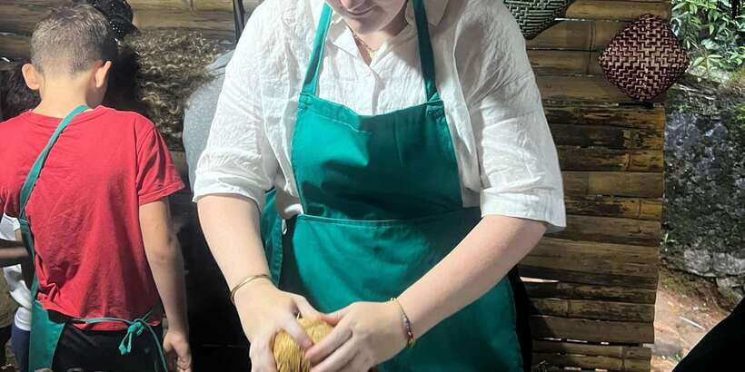 Ella: Traditional Sri Lankan Cooking Class - Group size: limited to 8, but expect it to feel close