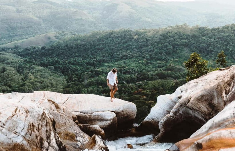 Ella: Tuk Tuk Tour to Diyaluma and Secret Waterfalls - What to pack for comfort at waterfalls in Ella