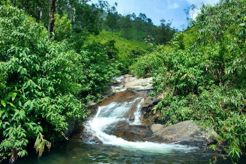 Ella: Waterfall hunting Hike to Bambarakanda and Lanka Falls - What to pack so the hike stays fun