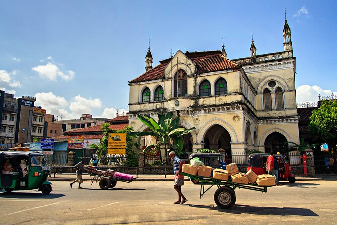 Explore Colombo by Tuk Tuk – All Entry Fees Included - Pickup, pacing, and the day’s rhythm