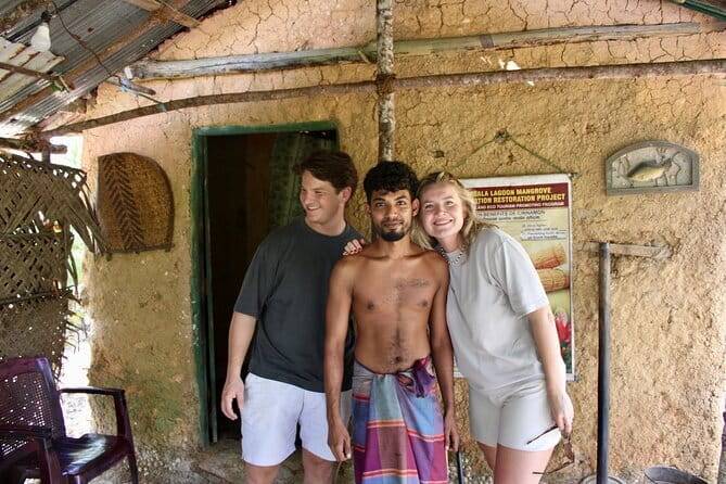 Explore Galle's Hidden Gems & Dine With Locals - Habaraduwa sea turtle hatchery, where conservation feels personal
