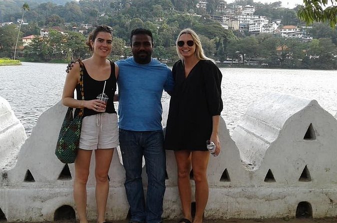 Explore Kandy Full Day Tuk Tuk City Tour - Kandy viewpoint: the easy win for photos and calm