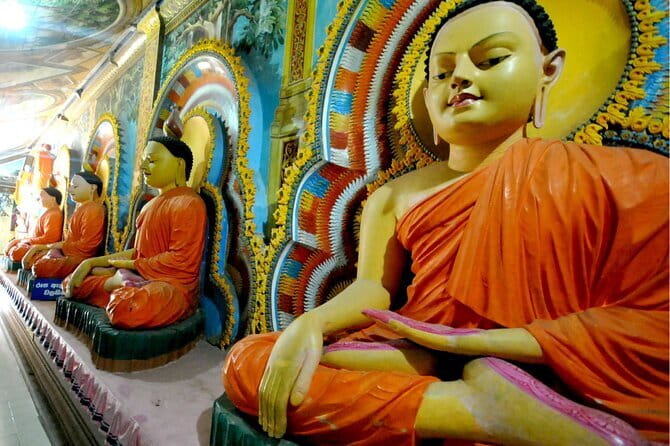 Explore Sigiriya, Kandy,Nuwaraeliya,Galle From Colombo - Golden Temple of Dambulla: five caves, about 150 Buddha figures