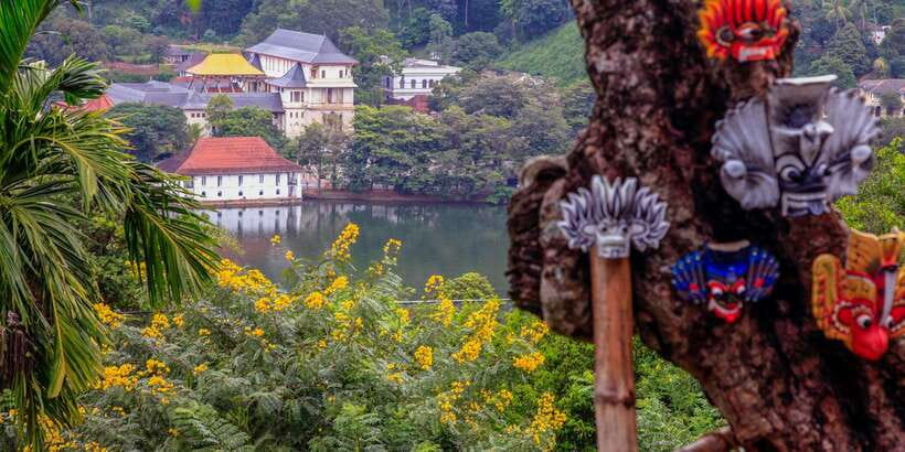 From Colombo: Kandy Full-Day Trip - Lunch in Kandy and the gem-related museum stop: enjoy it, but set boundaries