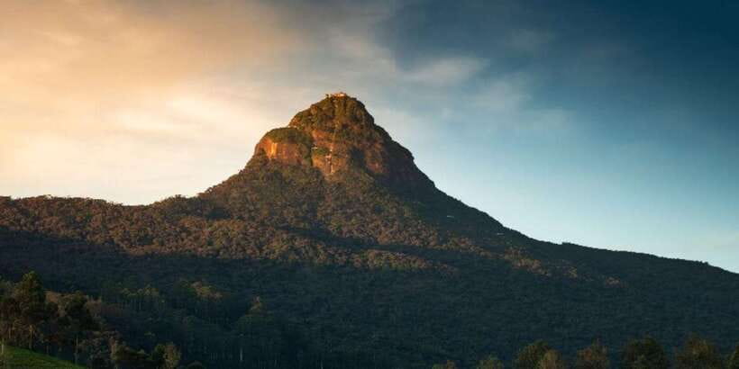From Colombo/Negombo: Summit Thrills, Adams Peak Guided Hike - Meet Your Guide at 1:30 AM: What the Briefing Actually Helps With
