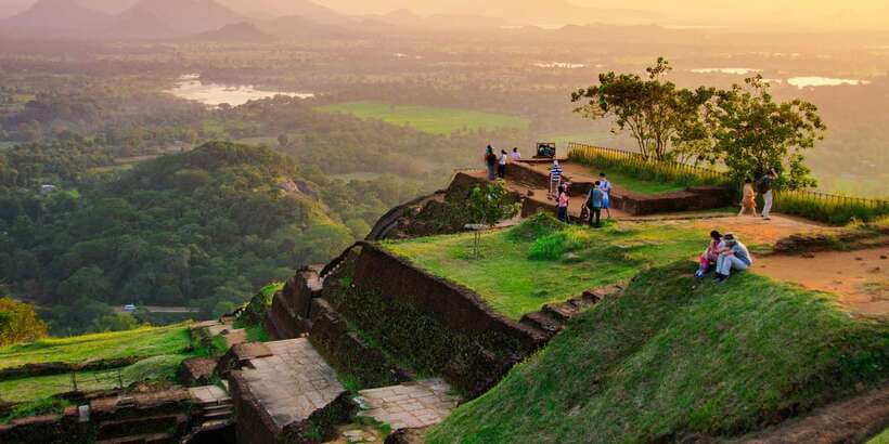 From Colombo: Sigiriya and Dambulla Day Trip with Safari - Optional jeep safari: wildlife viewing and the elephant-and-bird chance
