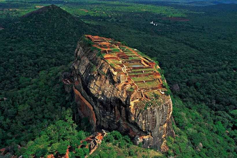 From Colombo: Sigiriya & Dambulla Day Tour with Safari - Sigiriya Lion Rock: 1,200 Steps, Strong Views, and Real Weather Risk