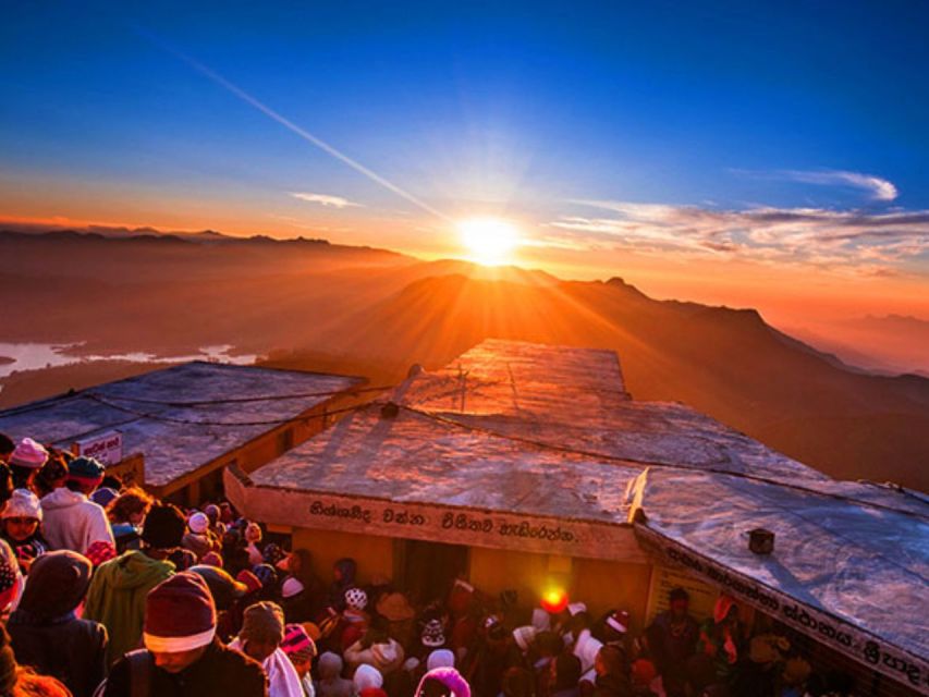 From Kandy: All Inclusive Adams Peak Epic Guided Hike - From Kandy or Peradeniya to Nallatanniya at 10 pm