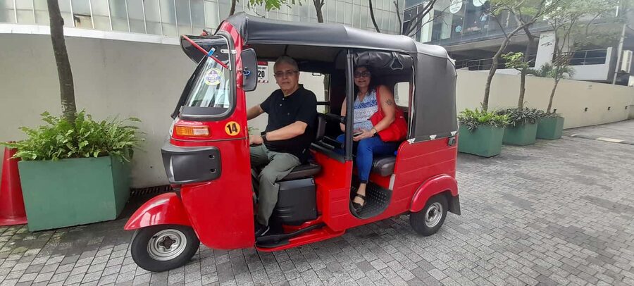 From Negombo: Colombo City Tour by Tuk Tuk with Hotel Pickup - Optional stops: shopping requests and the Sri Lanka gem experience