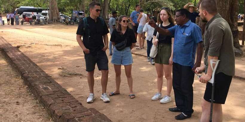 From Sigiriya: Polonnaruwa Ancient City & Minneriya Safari - Ancient Gal Viharaya and the heat problem you should plan around