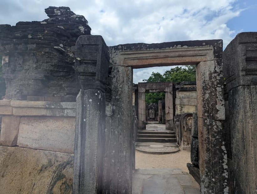 From Sigiriya:Polonnaruwa Day Tour with Farmers lunch - Should You Book This Polonnaruwa Day Tour With Farmers Lunch?