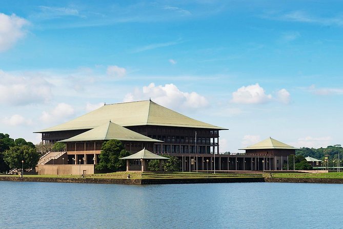 Full-Day Colombo City Tour (Private Car) - Who should book this Colombo city tour, and who should skip it