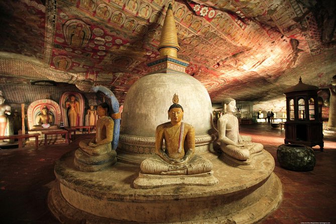 Full Day Tour to Sigiriya & Dambulla from Negombo - Oakray Woodcarvings: a quick look at craftsmanship