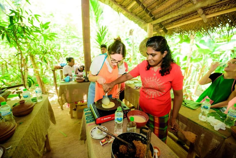 Galle: Sri Lankan Cuisine Cooking Experience - Cooking in a Family Kitchen, Not a Demo Room
