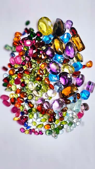 Galle: Traditional Gems & Jewellery Workshop with Transfers - How you learn to spot real stones, not just buy a pretty color